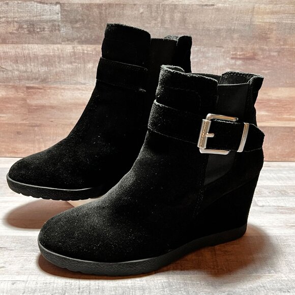 Vince Camuto Womens Black Suede Wedge Heel Ankle Booties Size 7M/37 Buckle - Picture 3 of 13